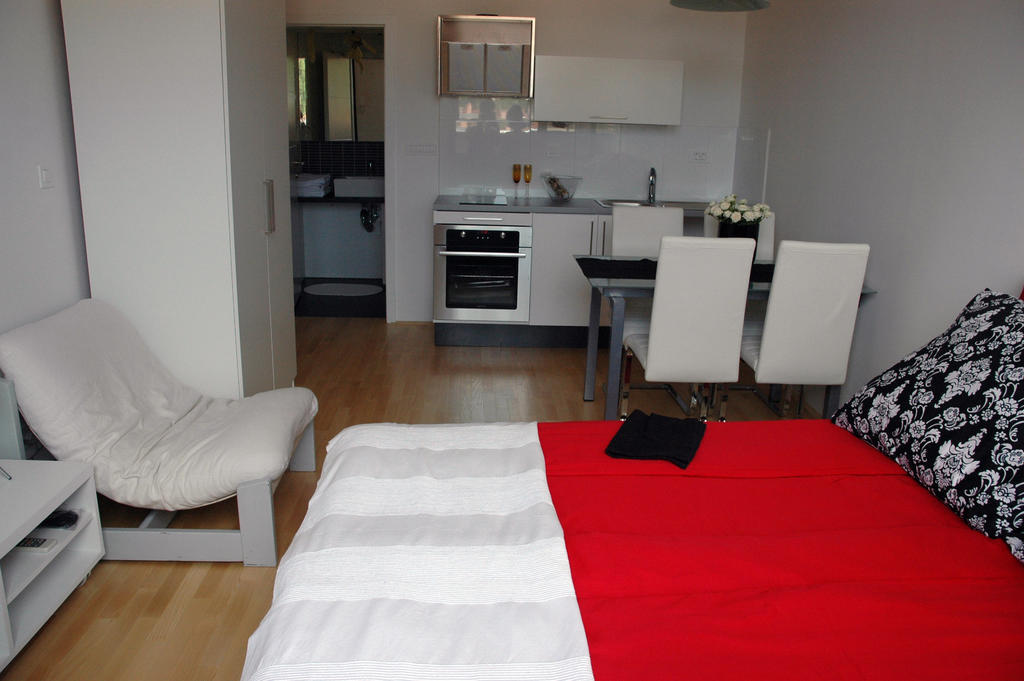 Ai Apartments Λιουμπλιάνα Δωμάτιο φωτογραφία